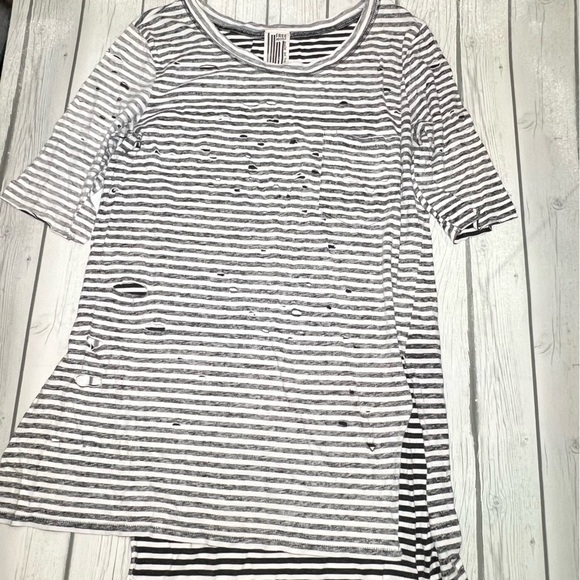 Free People Striped Reverse Print Distressed T-shirt Size M - Picture 1 of 3